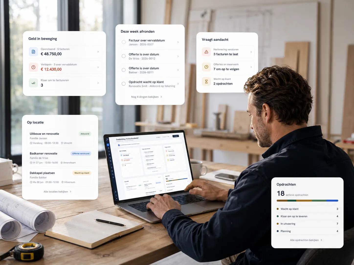 Vakman bekijkt zijn projectadministratie en projectoverzicht in Profexio op een laptop